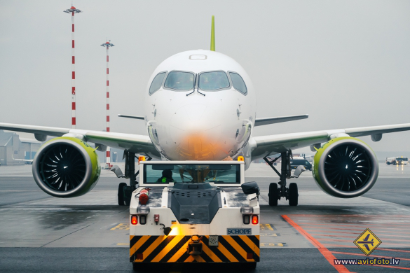 Bombardier CSeries CS300 (BD-500-1A11)